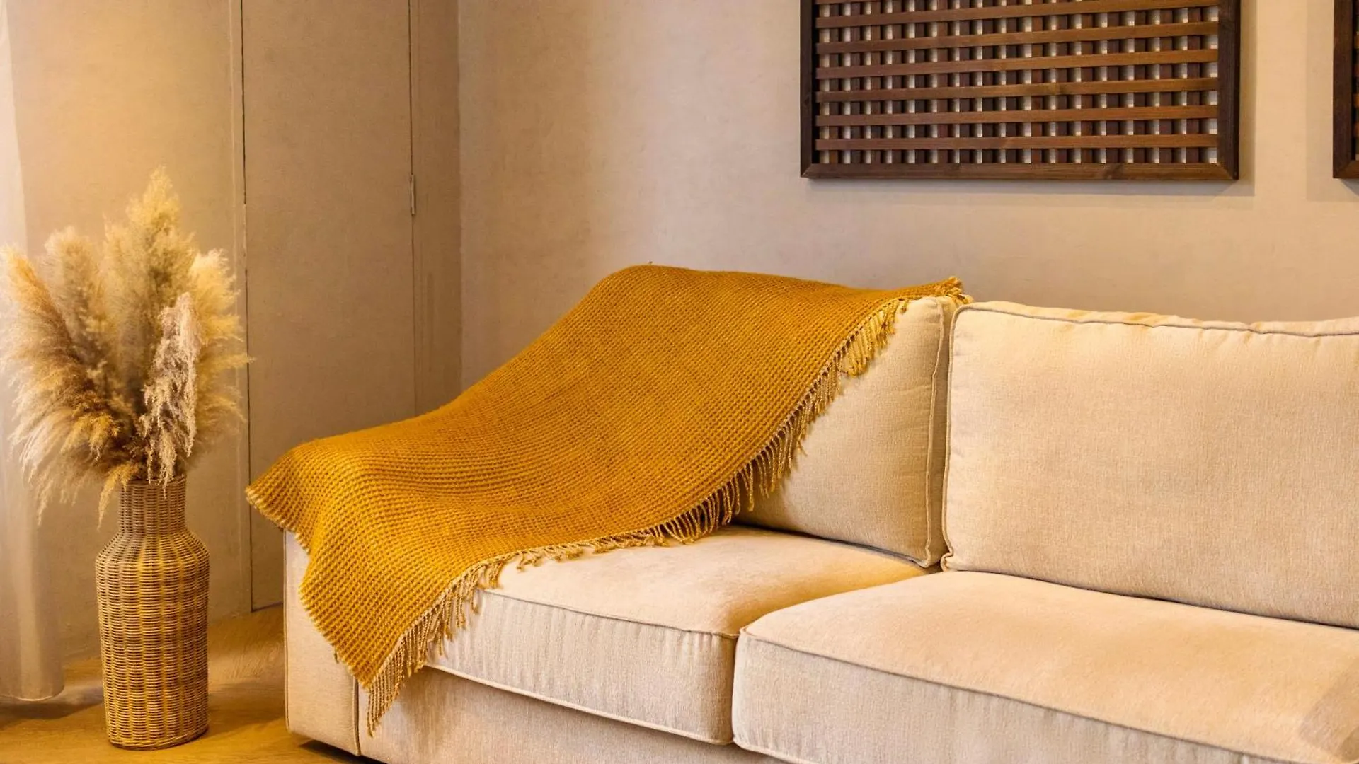 Apartment ❈ Tropicana 218 By Alv Suites ❈ George Town