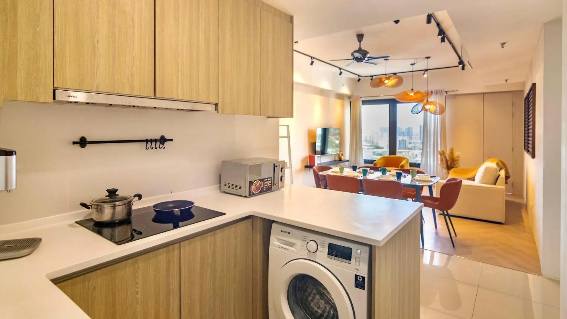 ❈ Tropicana 218 By Alv Suites ❈ George Town